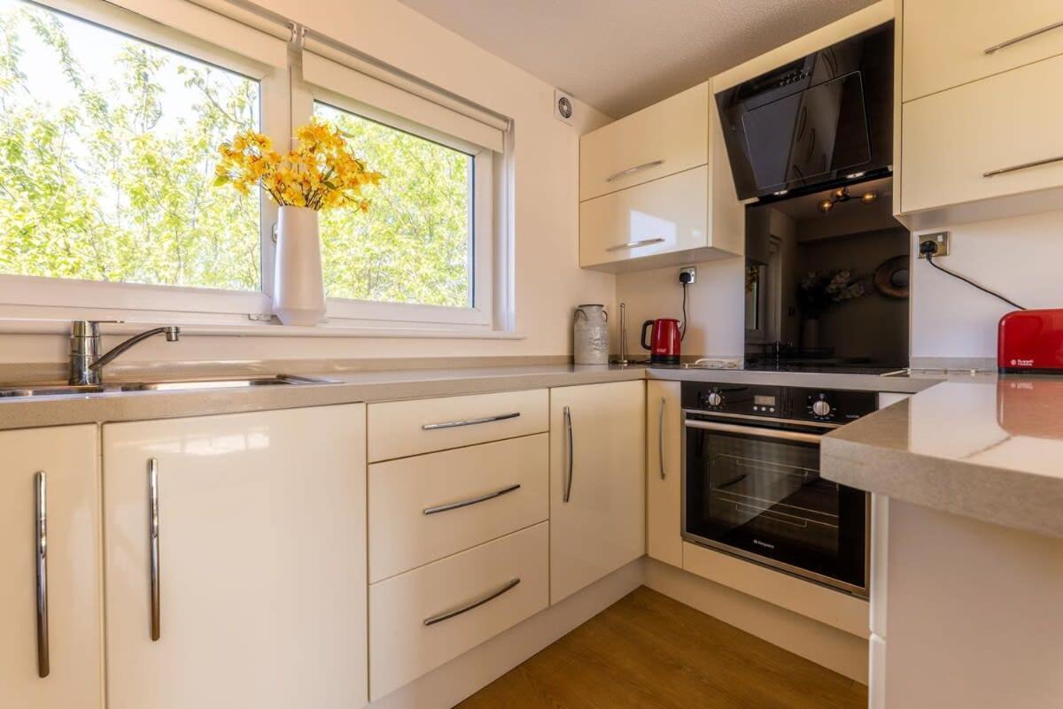 Stunning City Centre 1 Bed With Free Parking Glasgow Buitenkant foto