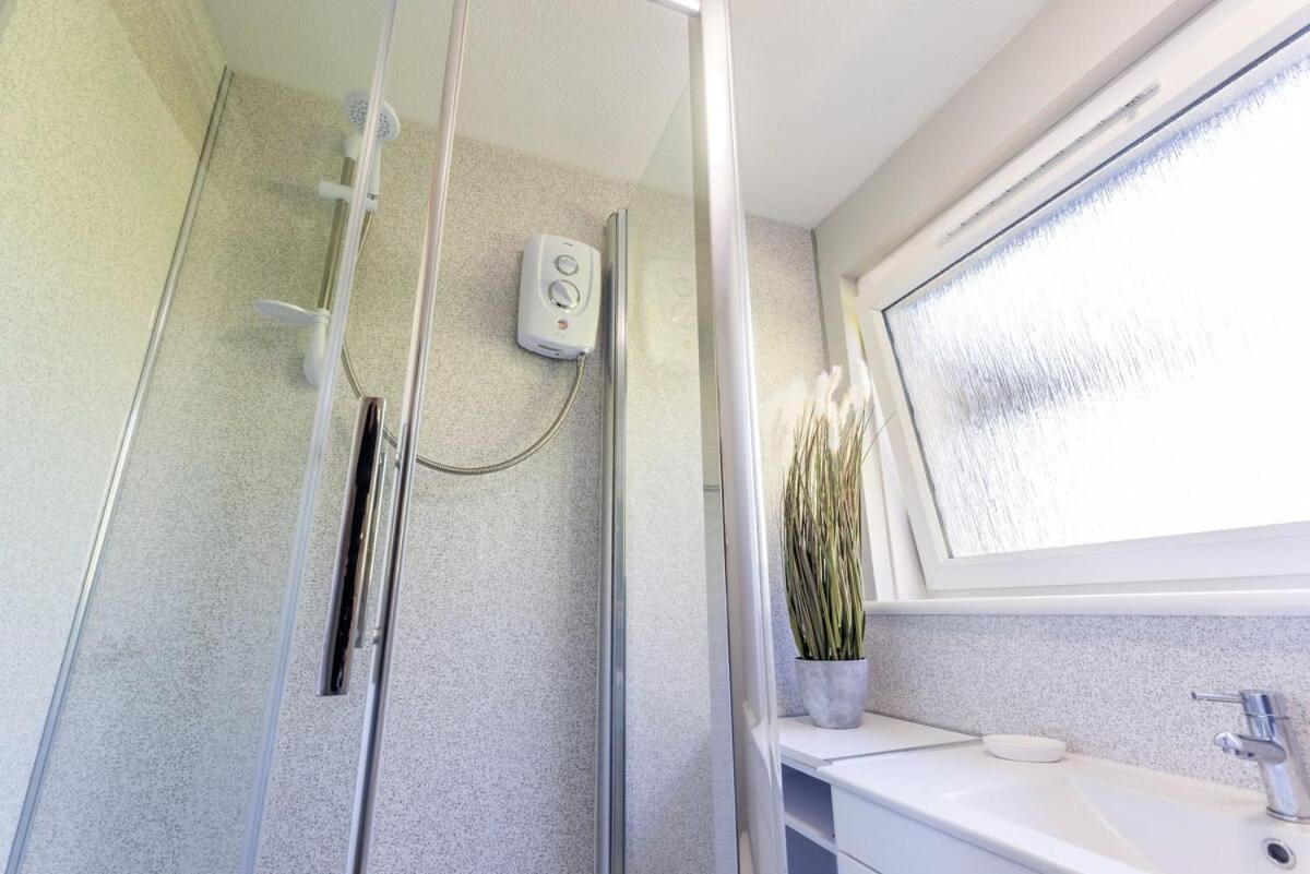 Stunning City Centre 1 Bed With Free Parking Glasgow Buitenkant foto